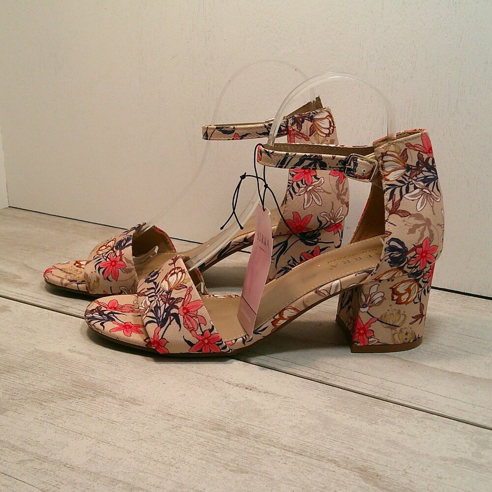 NWT Serra Coral, Pink and Navy Floral Strappy Chunky Block Heel Sandals Size 9 - Picture 6 of 12